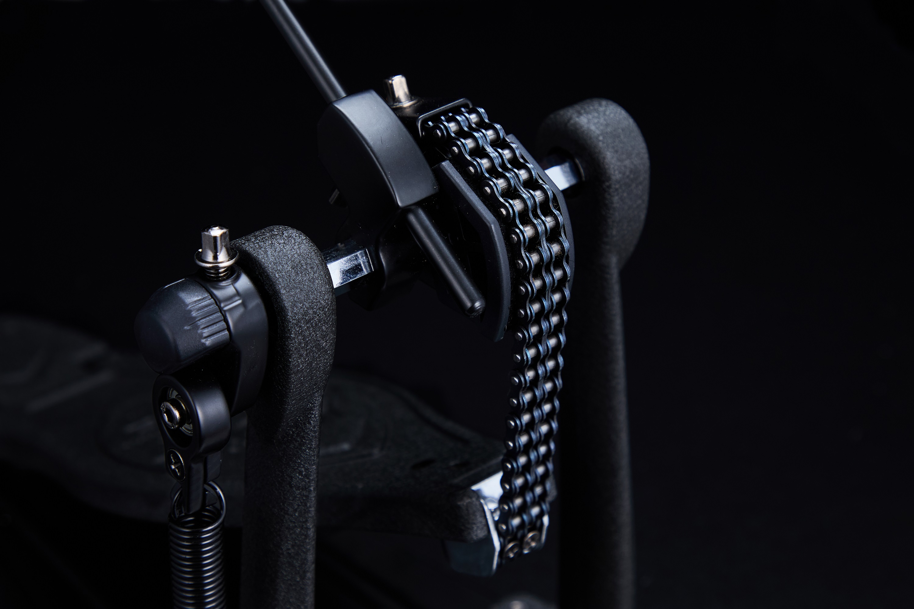 Iron Cobra 600 Pedal Dark Shadow Edition